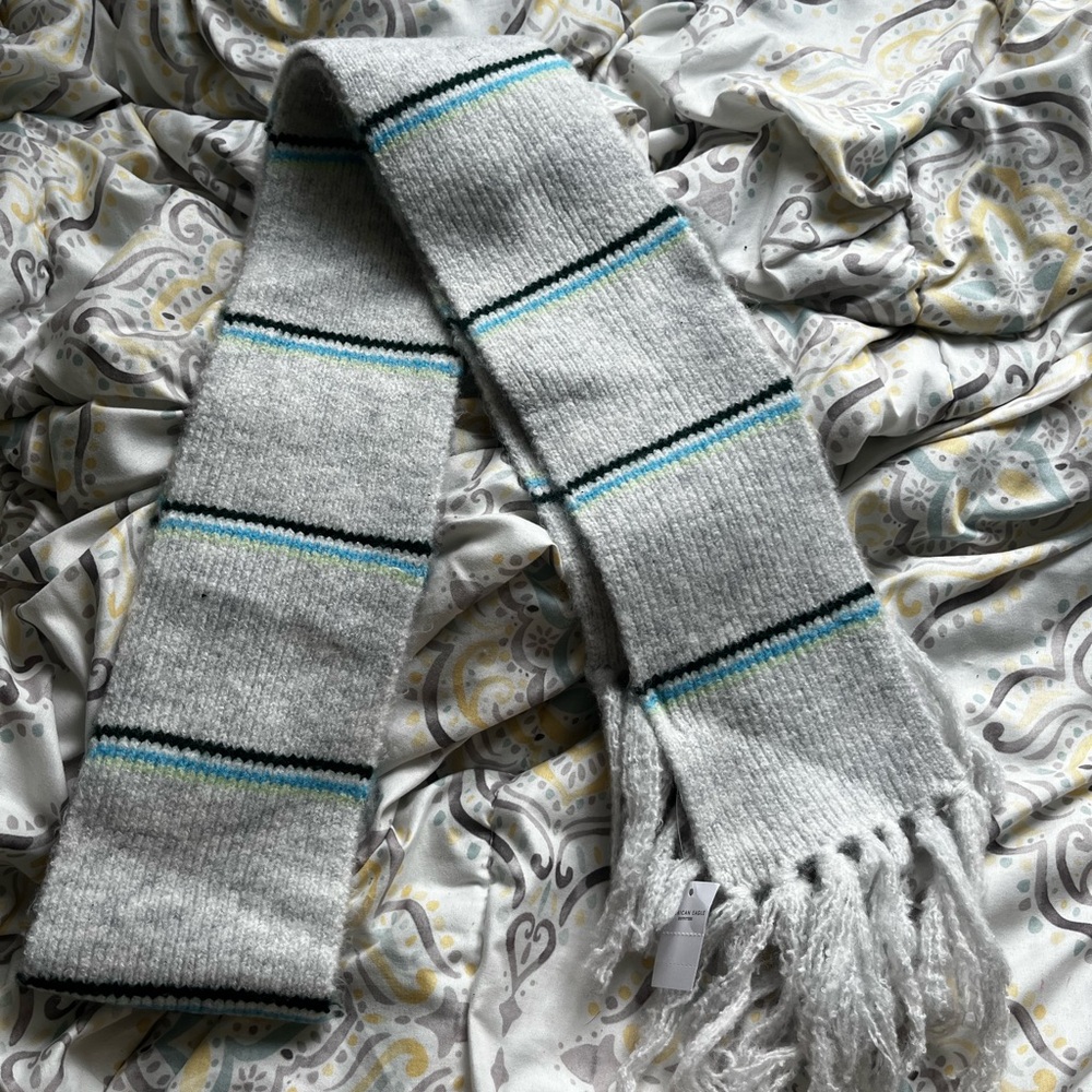 AMERICAN EAGLE scarf NWT